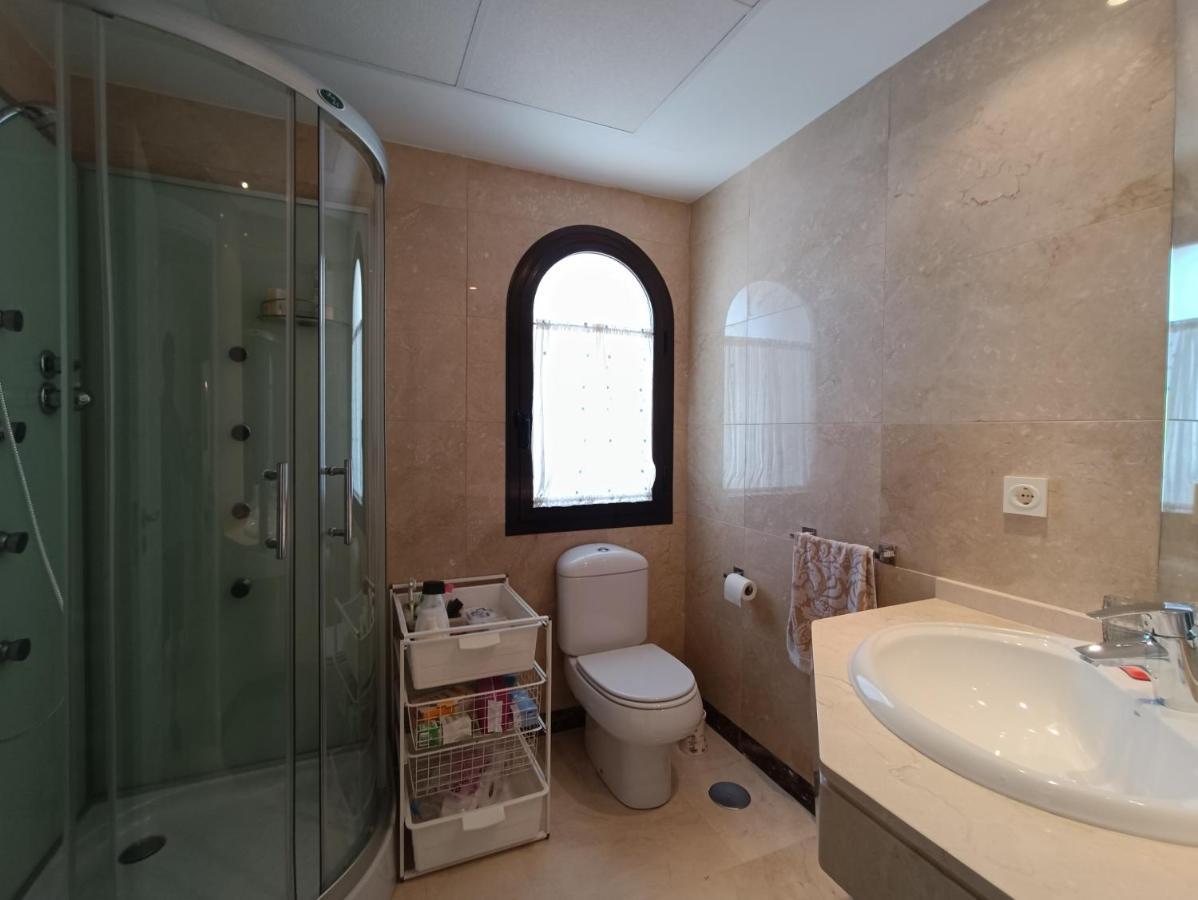 Amplio Apartamento En Portofino Alcaidesa Bagian luar foto