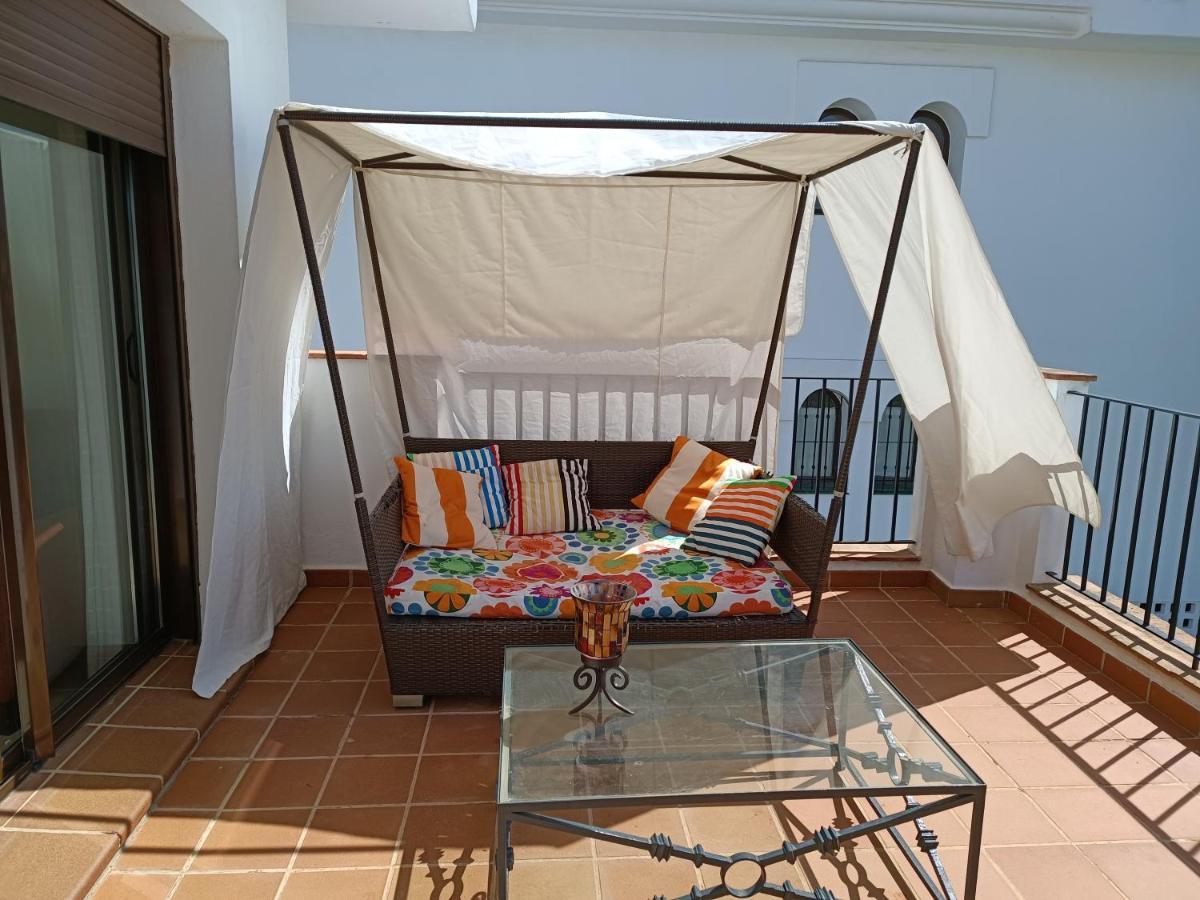 Amplio Apartamento En Portofino Alcaidesa Bagian luar foto